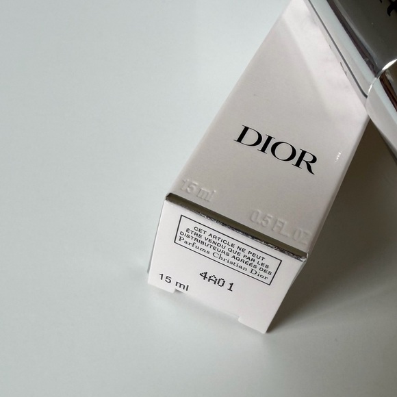 Dior Capture Totale Hyalu Shot Hyaluranic Acid concentrate - Picture 2 of 3
